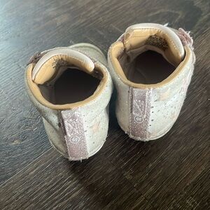 Stride Rite size 4 baby shoes